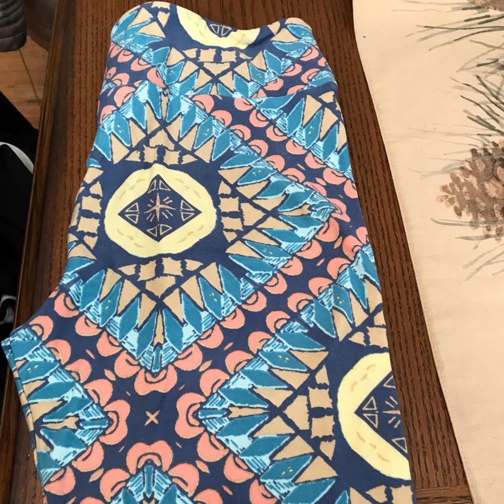 New Tc Lularoe leggings
